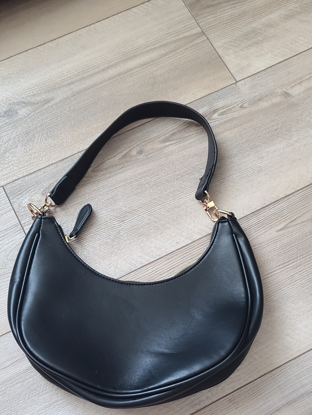 Classic Black Crescent Shoulder Bag - Elegant Everyday Style